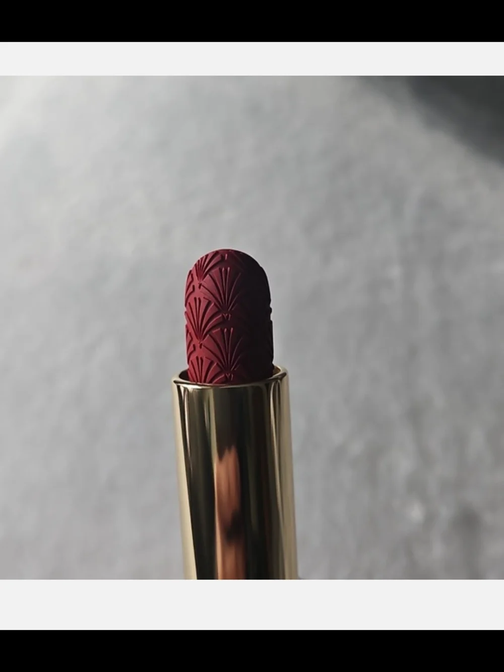 Estee Lauder Limited Edition Embossed Berry Red Lipstick in Shade Red Velvet